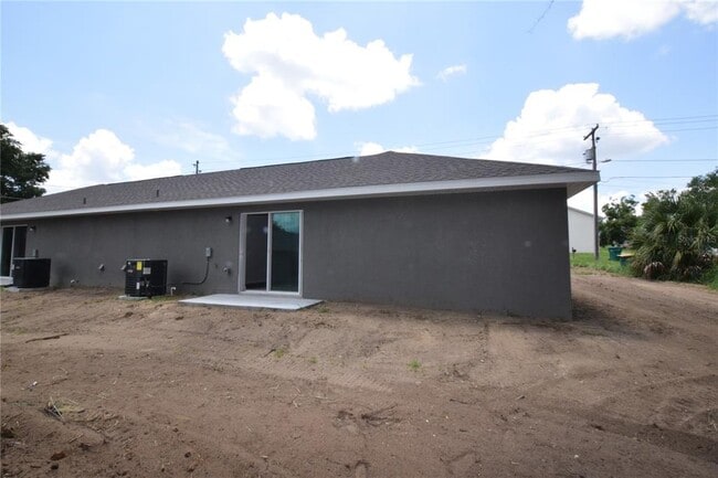 935 E McDonald Ave in Eustis, FL - Building Photo - Building Photo