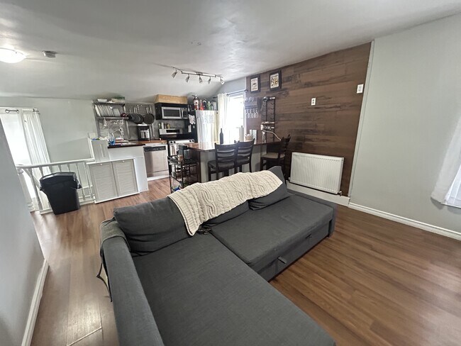 374 MacNab St N in Hamilton, ON - Building Photo - Building Photo