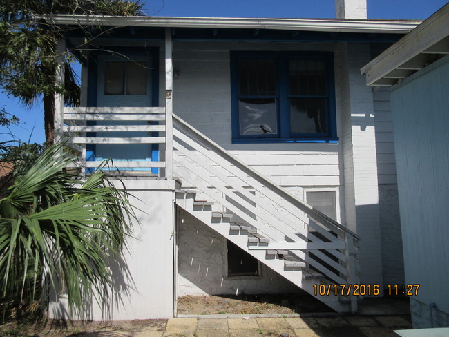 313 N Hollywood Ave in Daytona Beach, FL - Building Photo - Building Photo