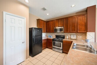 9223 Carlin Bend Ln in Houston, TX - Building Photo - Building Photo