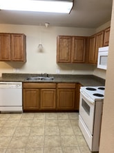 108 N 6th St in Godley, TX - Building Photo - Building Photo