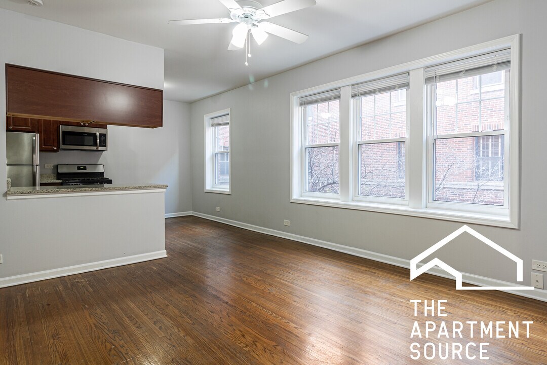 3702 N Sheffield Ave, Unit 407 in Chicago, IL - Building Photo