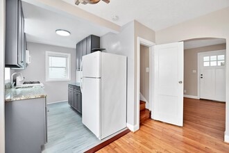 608 N Abingdon St in Arlington, VA - Foto de edificio - Building Photo