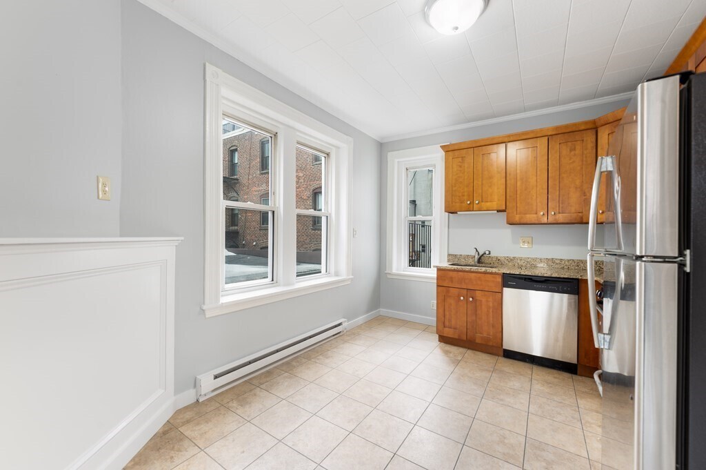 6 Foster St, Unit 8A in Boston, MA - Building Photo