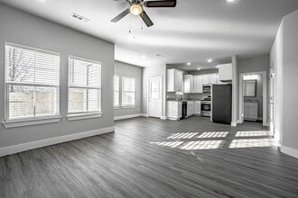 3101 SW Garrison Ln in Bentonville, AR - Building Photo - Building Photo