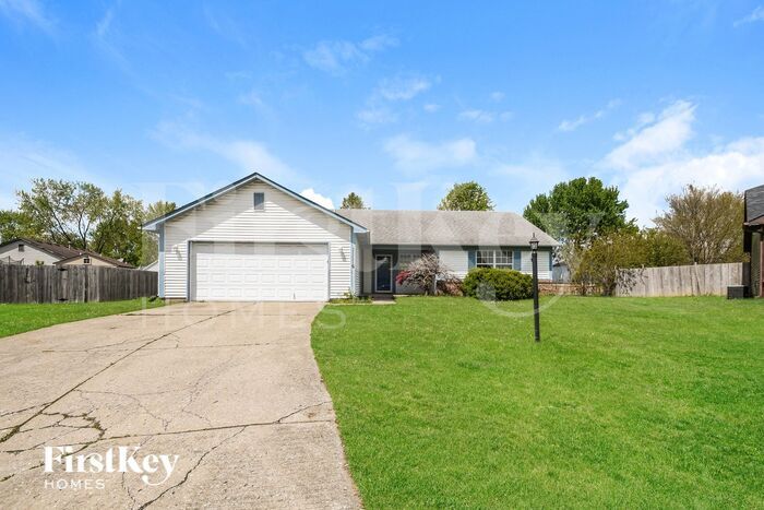 11116 Cherry Lake Ct in Indianapolis, IN - Building Photo
