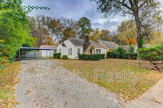 716 Loeb St in Memphis, TN - Foto de edificio - Building Photo