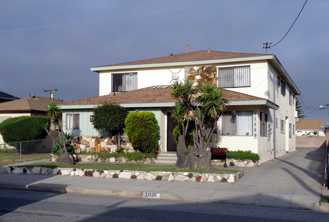 11529 York Ave in Hawthorne, CA - Building Photo