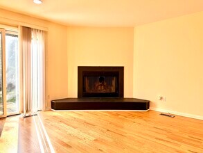 65 Wolfpit Ave in Norwalk, CT - Building Photo - Building Photo