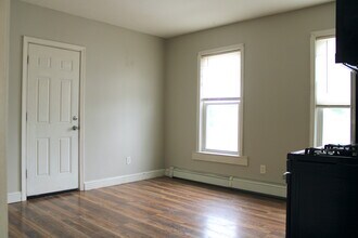 23 Lafayette St, Unit 3 in Haverhill, MA - Building Photo - Building Photo