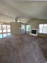 4717 Tobin Rd in Bakersfield, CA - Building Photo - Building Photo