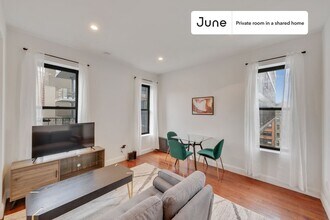 Private bedroom in 4 bed/1 bath Home in New York, NY - Foto de edificio - Building Photo
