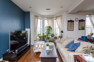 2209 W Race Ave, Unit 3 in Chicago, IL - Building Photo - Building Photo