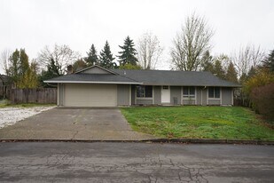 10111 NE Tanglewood Dr in Vancouver, WA - Building Photo