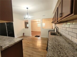 871 Rays Rd in Stone Mountain, GA - Building Photo - Building Photo