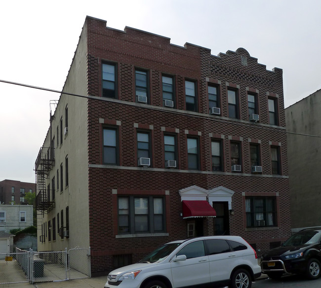 37-51 64th St in Flushing, NY - Building Photo - Building Photo