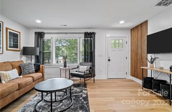 3709 Sargeant Dr in Charlotte, NC - Building Photo - Building Photo