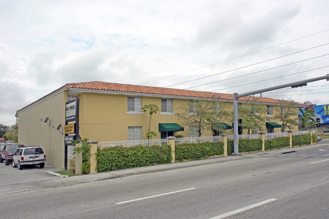 1099 NW 27th Ave in Miami, FL - Building Photo - Building Photo