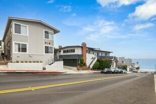 216 Rosecrans Ave, Unit A in Manhattan Beach, CA - Building Photo