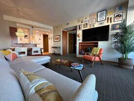 1395 Brickell Bay Dr in Miami, FL - Building Photo