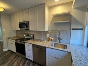 42 Landmark Dr in Malvern, PA - Foto de edificio - Building Photo