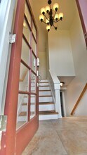 849 Poplar Way in Edmonds, WA - Building Photo - Building Photo