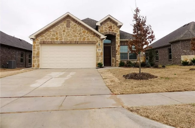 property at 624 Redwood Dr