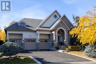 203 Hunterwood Chase in Vaughan, ON - Building Photo