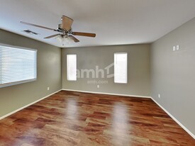 2338 W Running Deer Trl in Phoenix, AZ - Building Photo - Building Photo