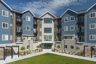 The Commons at Pointe Plaza Apartments