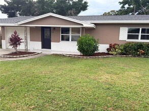 8514 108th St N in Seminole, FL - Building Photo - Building Photo