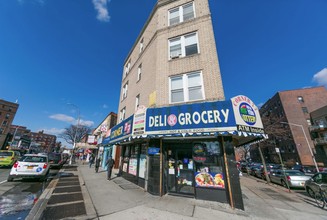 7609 Broadway in Elmhurst, NY - Building Photo - Building Photo