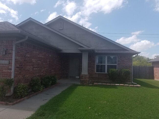 10417 Buccaneer Dr in Oklahoma City, OK - Building Photo - Building Photo