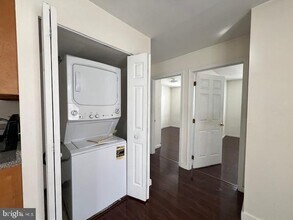 222 N 9th St in Philadelphia, PA - Building Photo - Building Photo