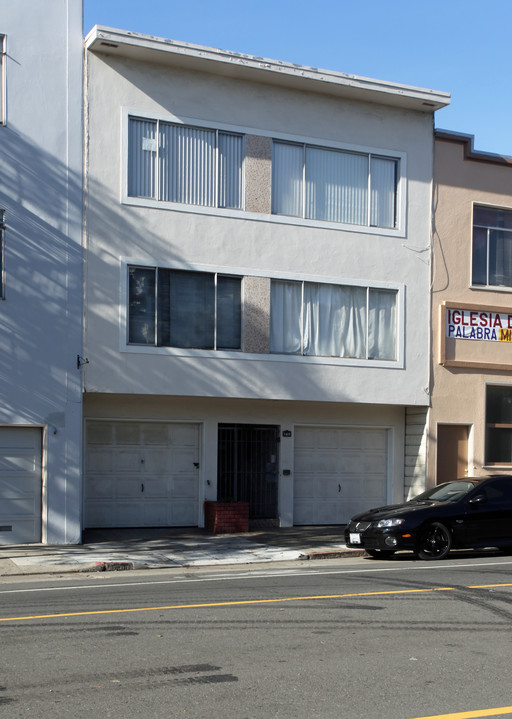 1420 Valencia St in San Francisco, CA - Foto de edificio