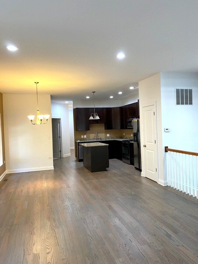 830 W Leland Ave in Chicago, IL - Building Photo - Building Photo