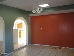 1020 Spur Pl in Socorro, TX - Building Photo - Building Photo