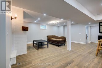 186 Jeffrey Ave in Acton, ON - Building Photo - Building Photo