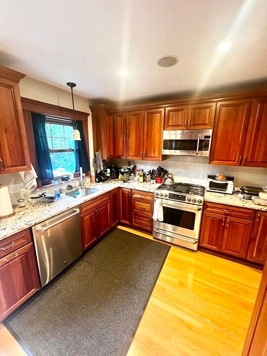 230 Lake St in Boston, MA - Building Photo