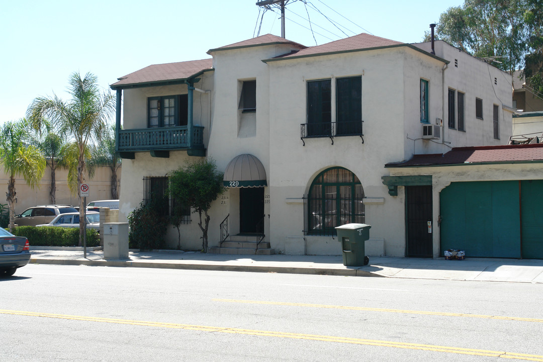 229-231 1/2 S. Columbus A in Glendale, CA - Building Photo