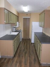927 Emery Rd, Unit #B102 in Lawrence, KS - Building Photo - Building Photo