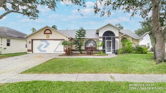 1788 Mallard Lake Rd in Melbourne, FL - Building Photo