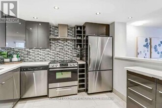 15-1915 Maitland Pl in Toronto, ON - Building Photo - Building Photo