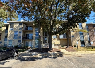 3851 St Barnabas Rd in Suitland, MD - Foto de edificio - Building Photo