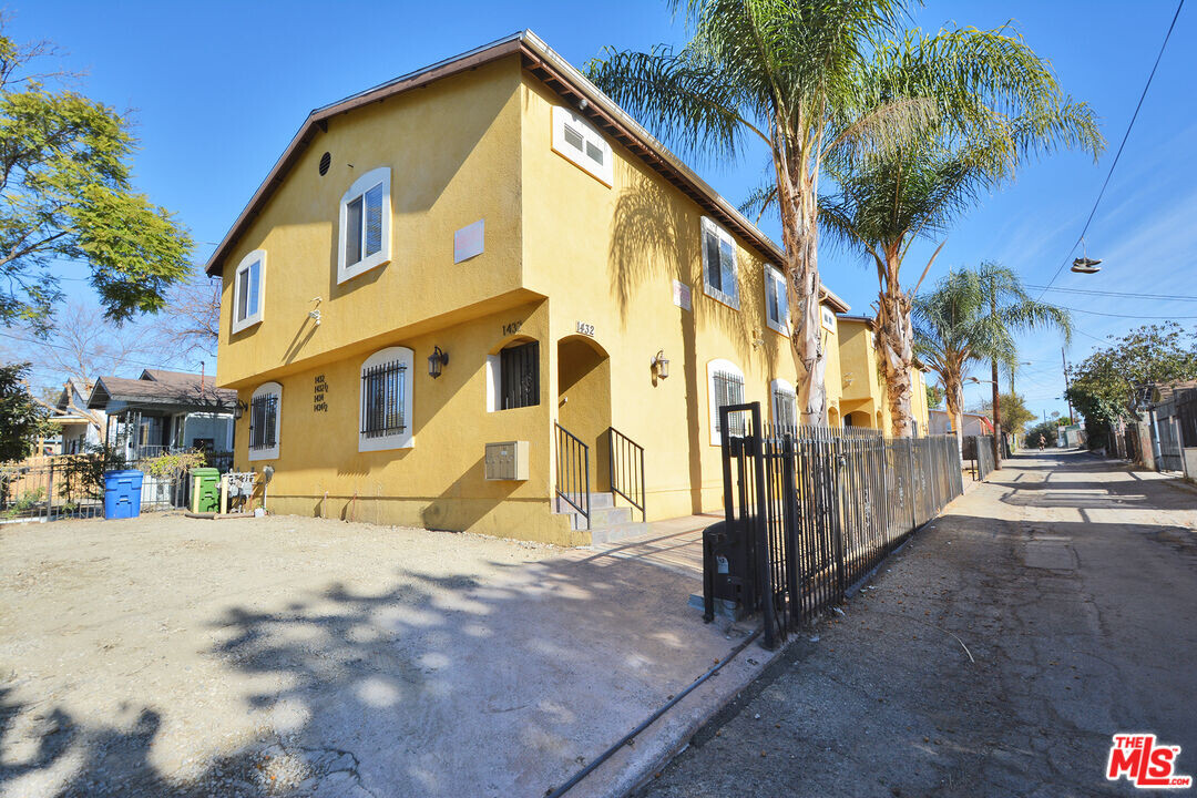 1432 Ricardo St in Los Angeles, CA - Building Photo