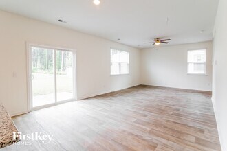 114 Whispering Wood Dr in Summerville, SC - Building Photo - Building Photo