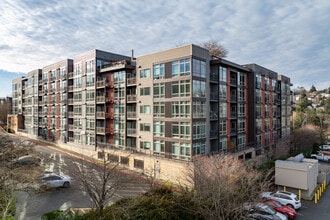 Youngstown Flats in Seattle, WA - Building Photo - Building Photo