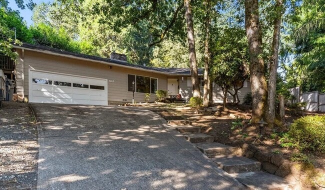 property at 610 Spencer Ct