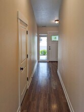 565 NE Fern Ave in Dallas, OR - Building Photo - Building Photo