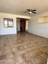 2801 Hawick Rd in El Paso, TX - Building Photo - Building Photo